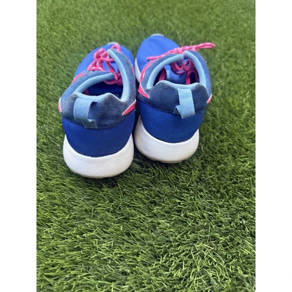 Nike Roshe One Running Shoes Youth Size 7Y Women